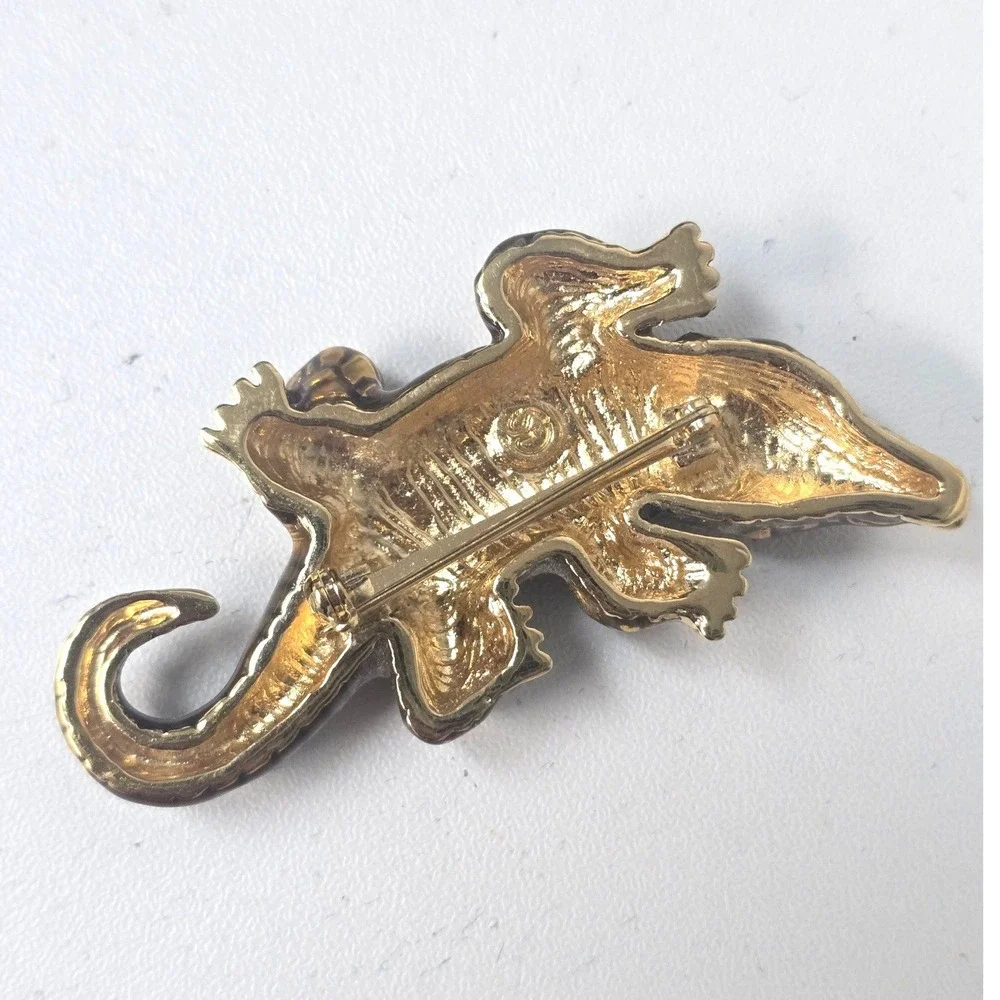 St. John Gold Tone Alligator Brooch Red Rhinestone Eyes Animal Pin‎ 2